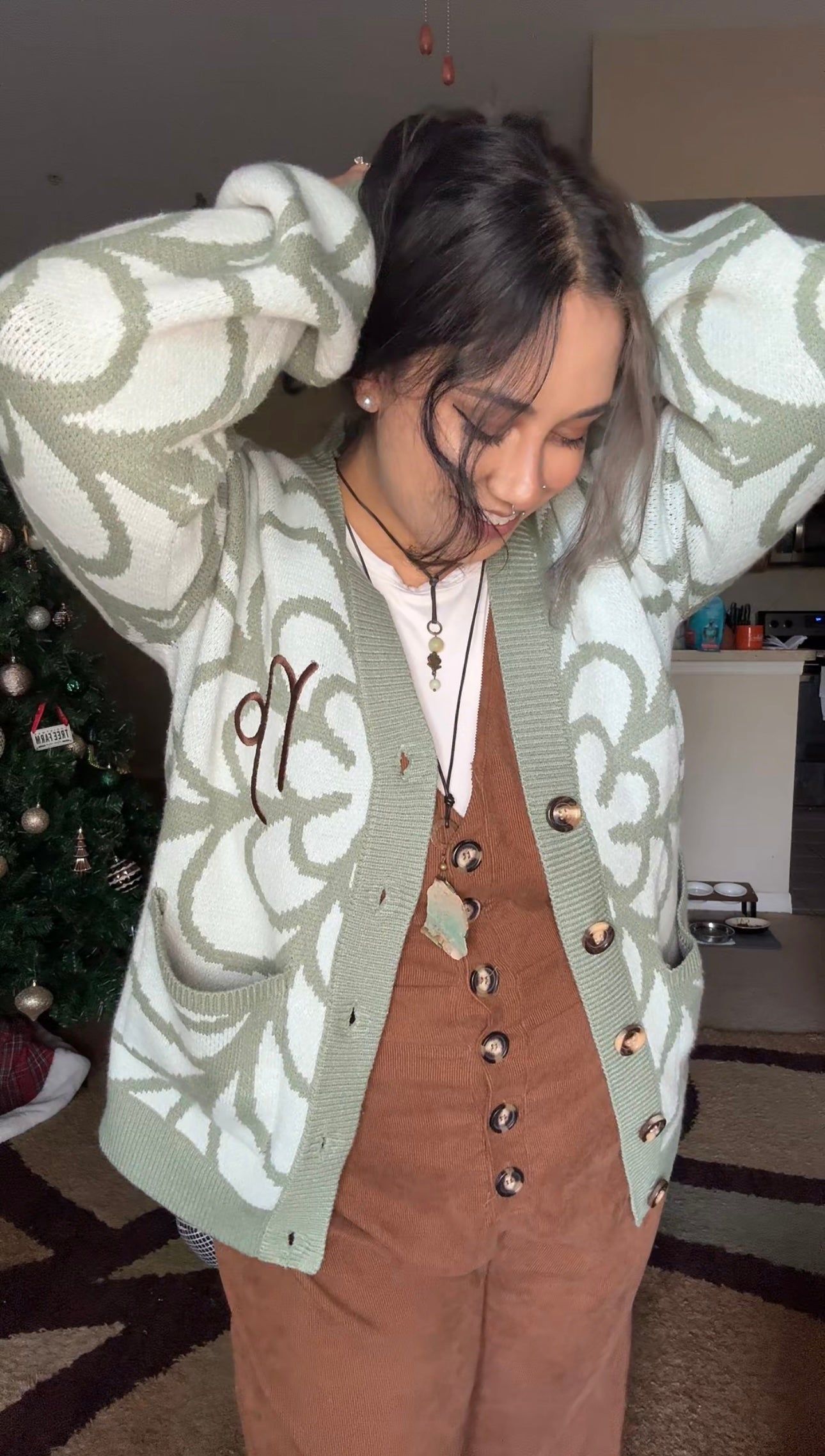 Capricorn Cardigan – Steady Hands