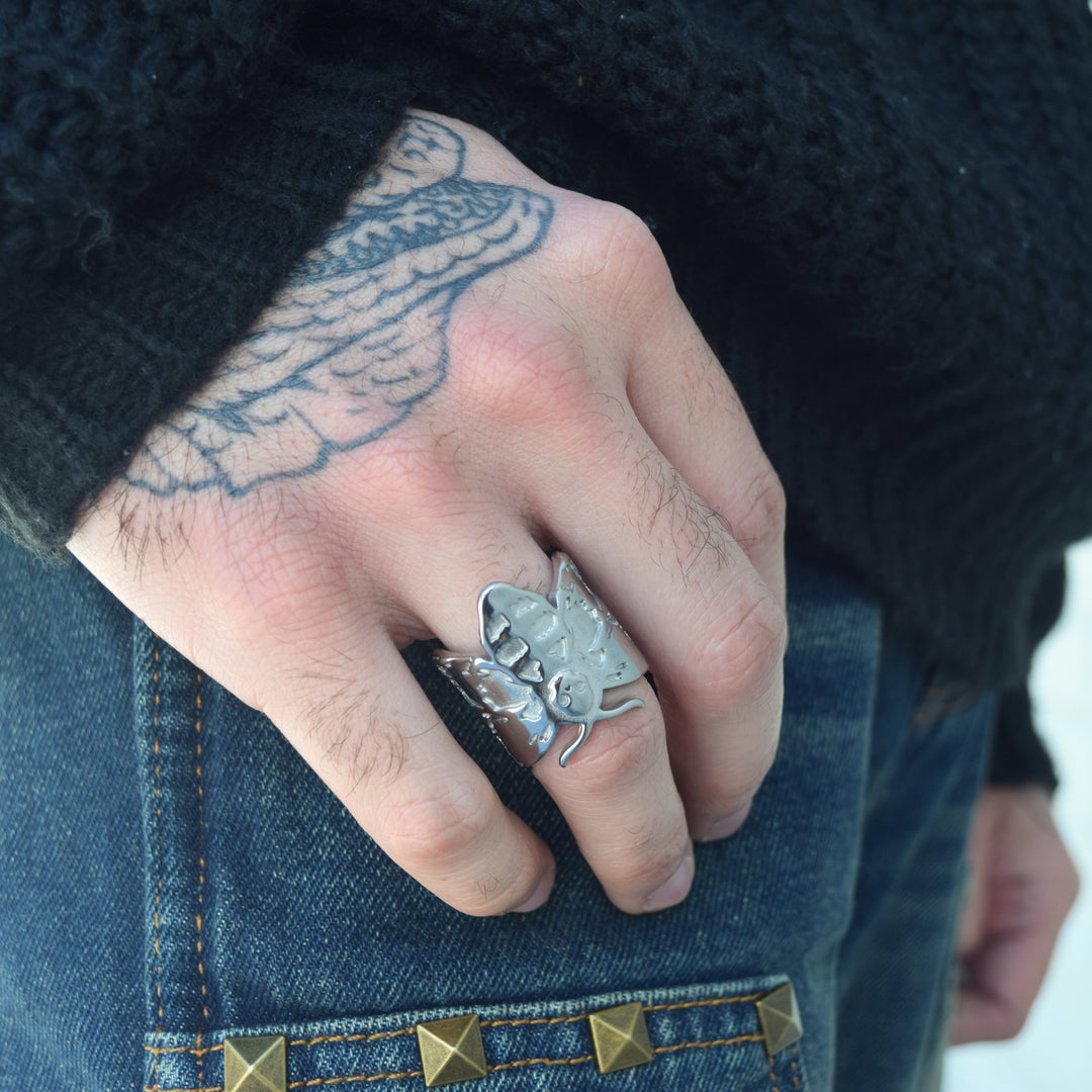 Hawk Moth Rings Death's-Head Hawkmoth Ring – Steady Hands