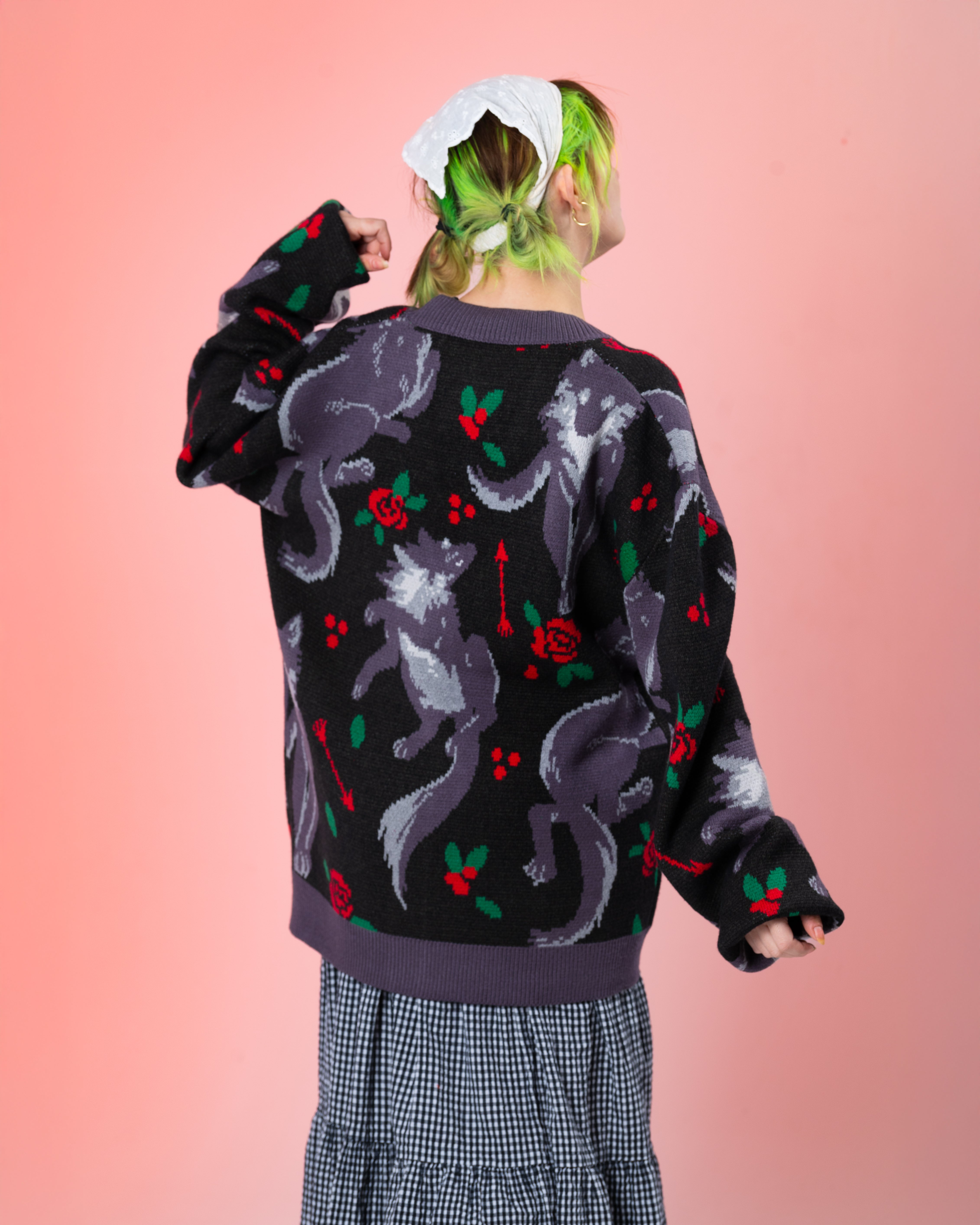 Howlin' Around Cardigan – Steady Hands