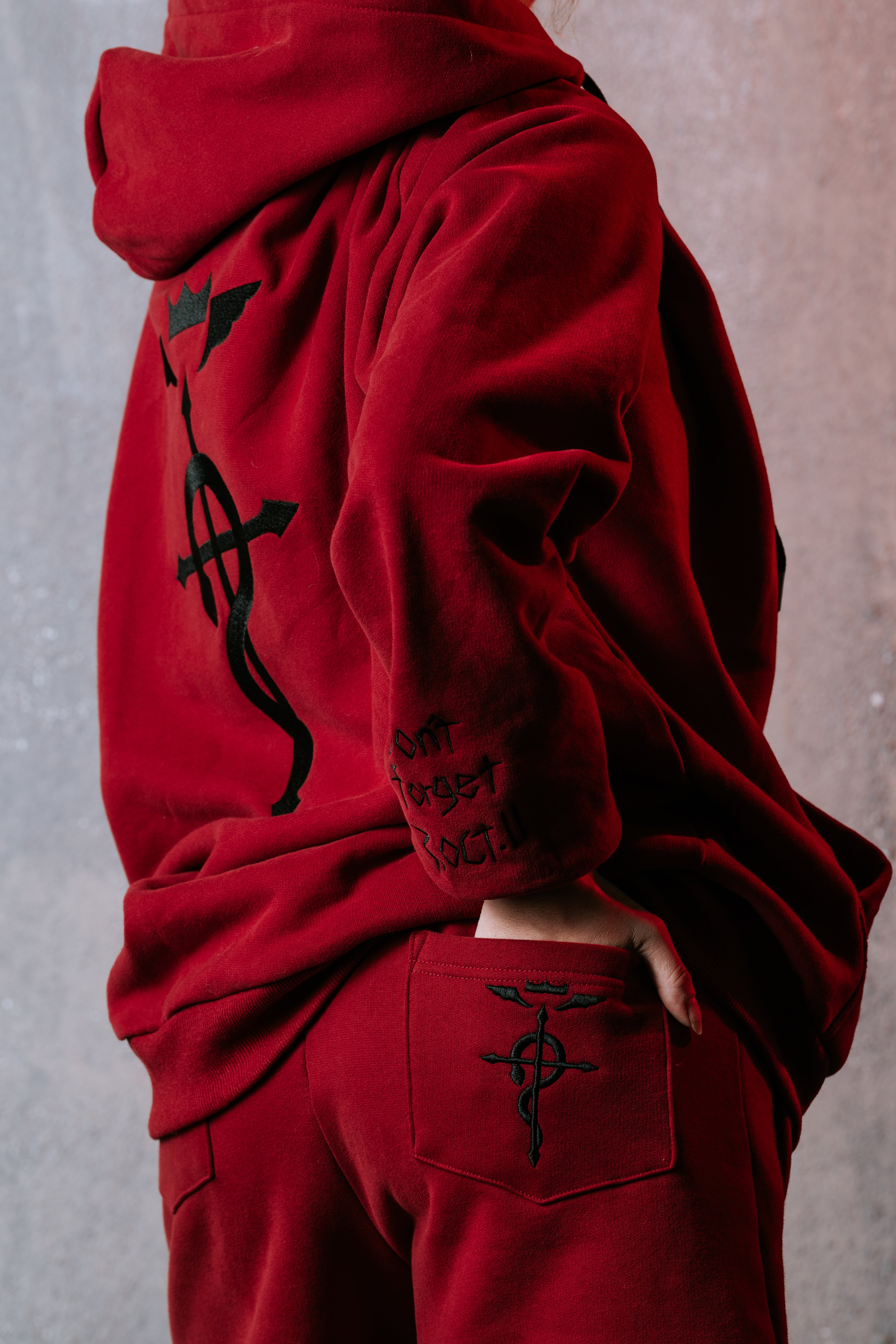 Alchemist Shorts – Steady Hands