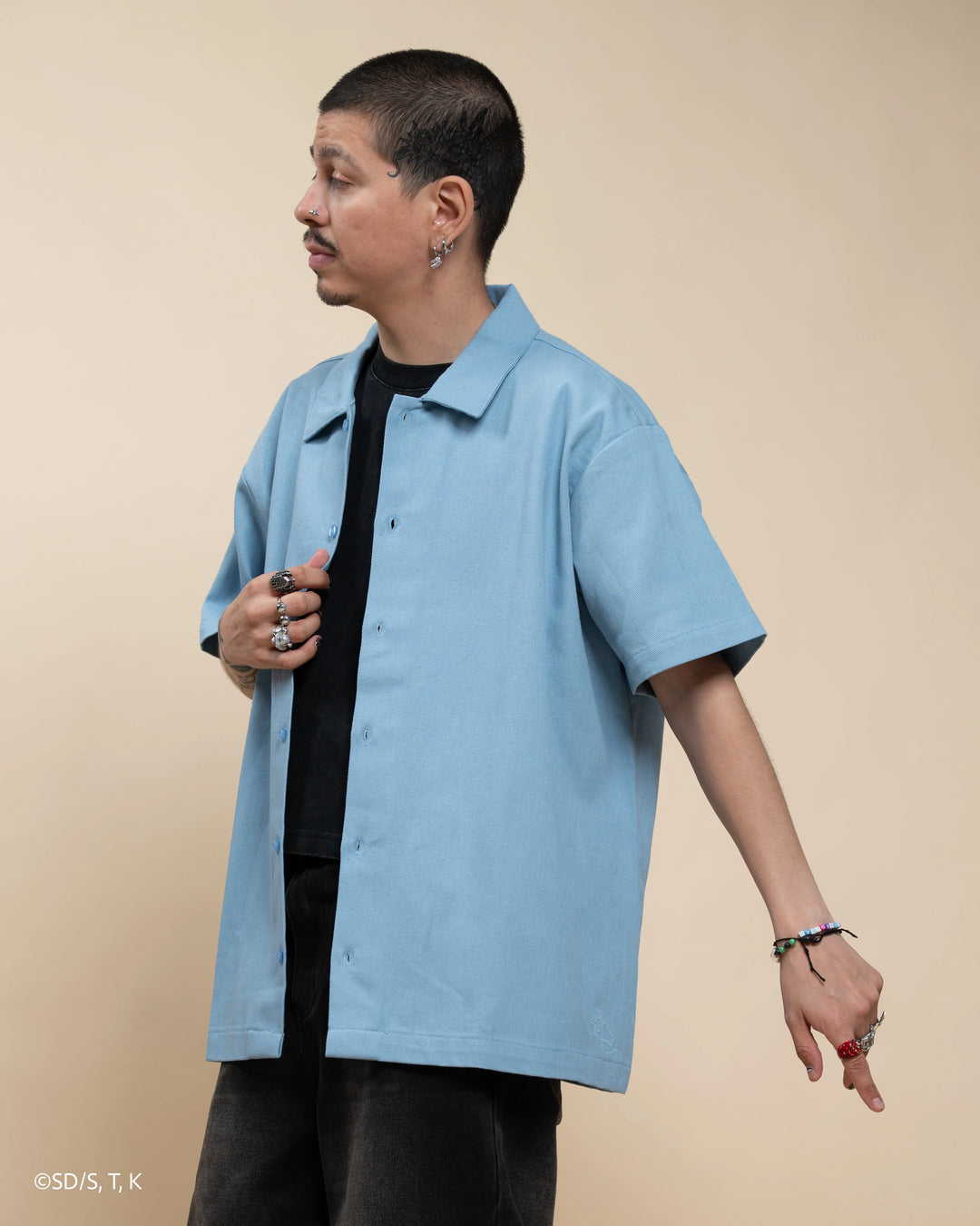 Bakura Button Up