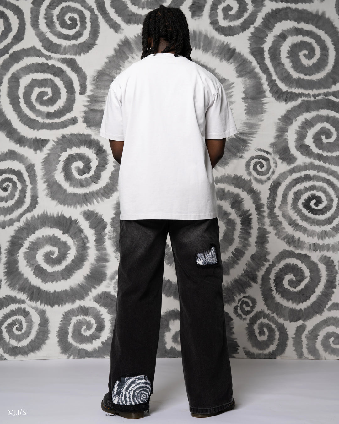 No Longer Human Tee