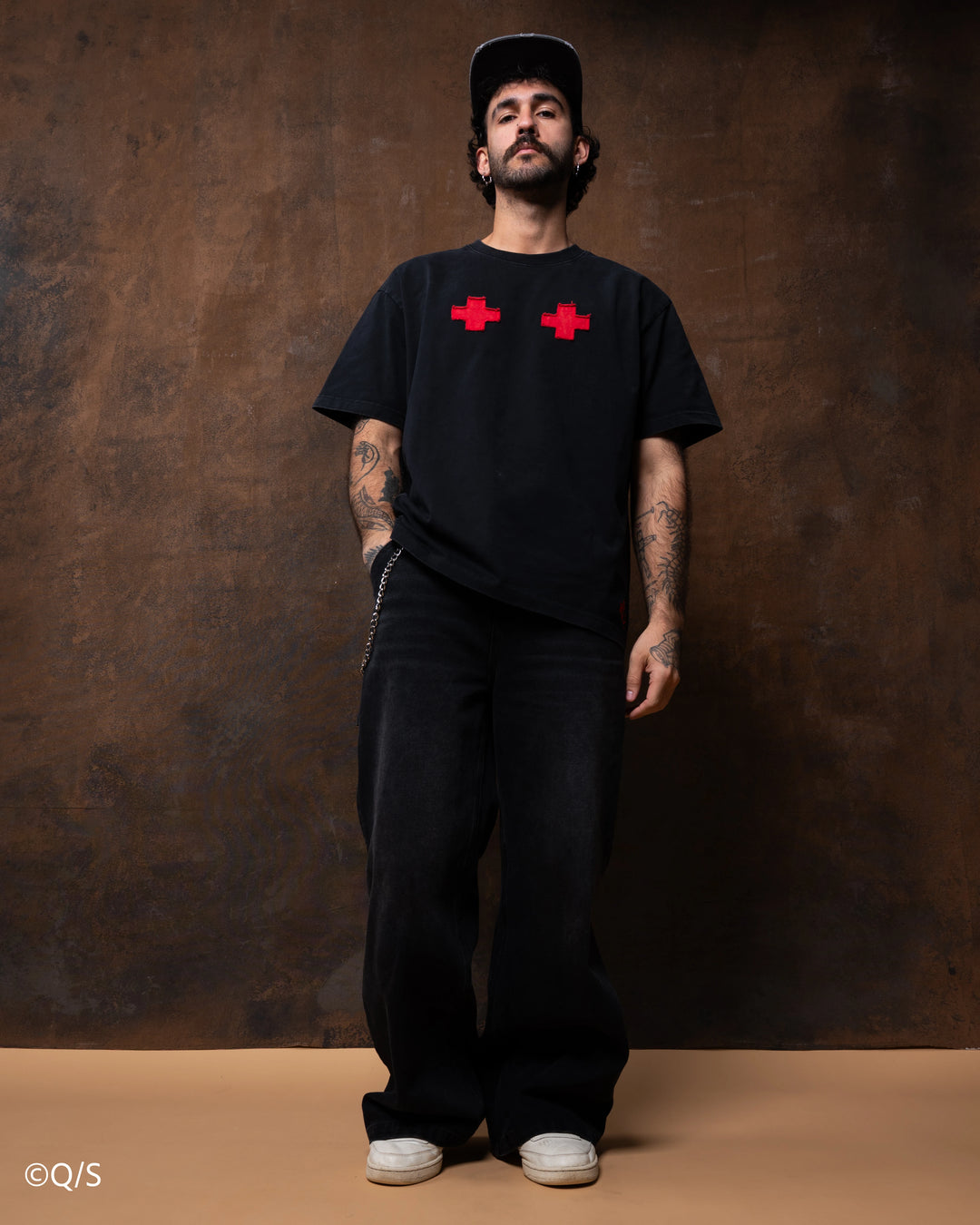 Caiman Tee