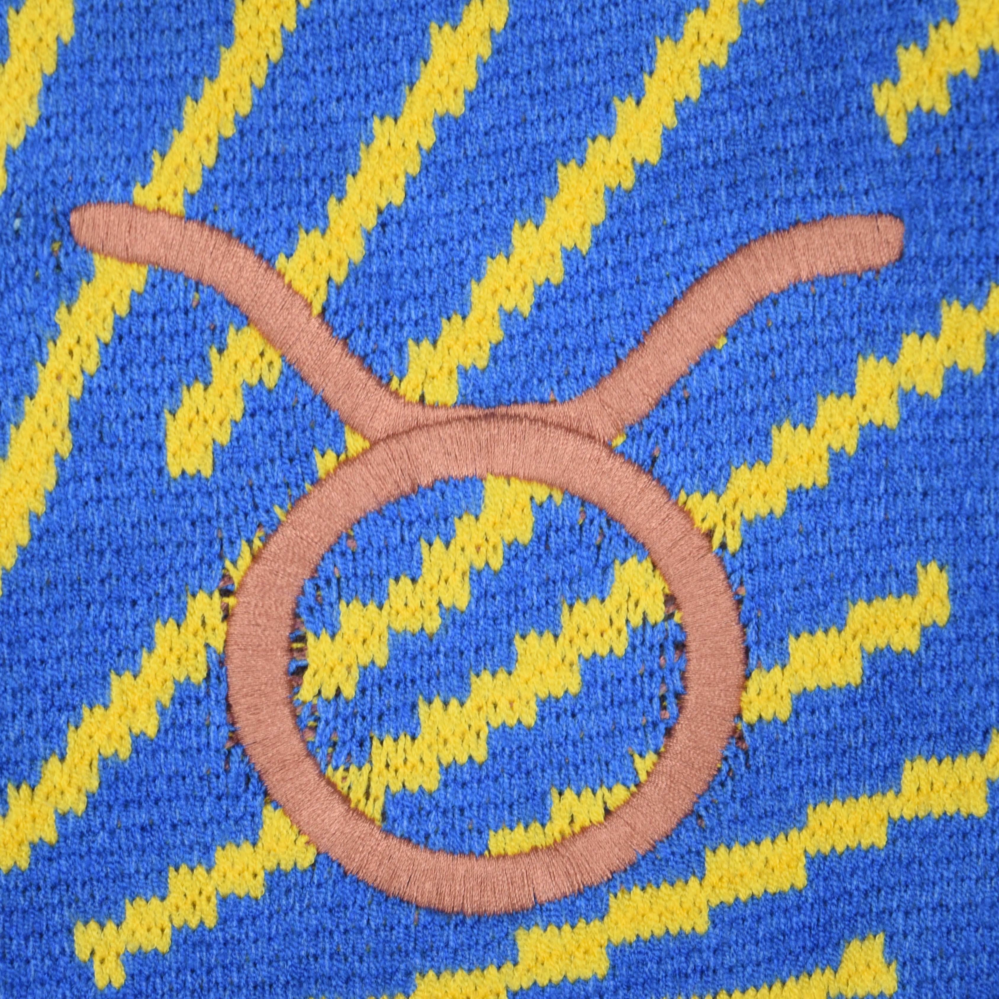 Taurus Cardigan – Steady Hands