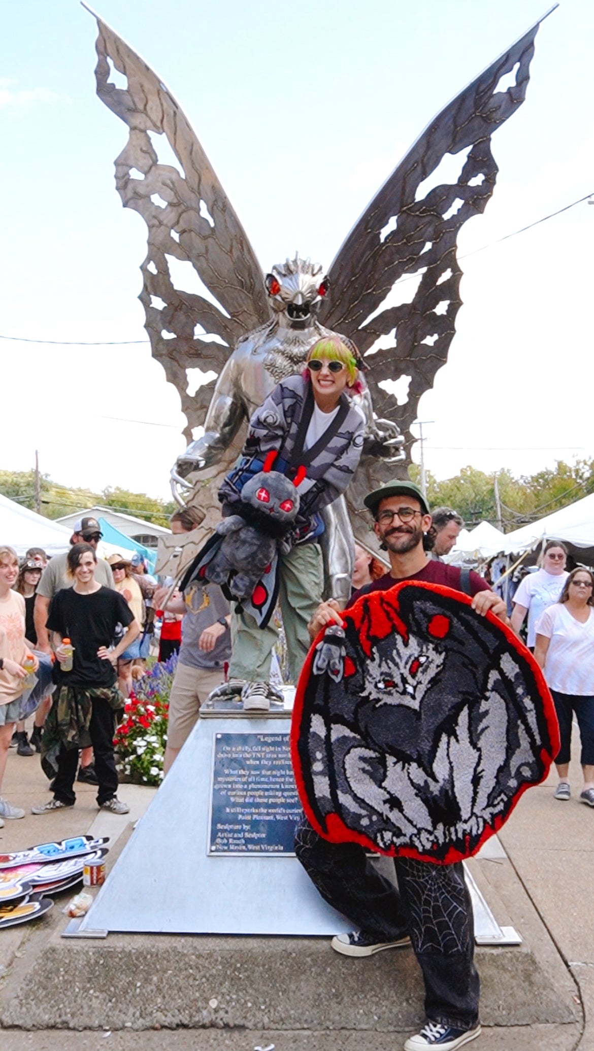 Mothman Rug – Steady Hands