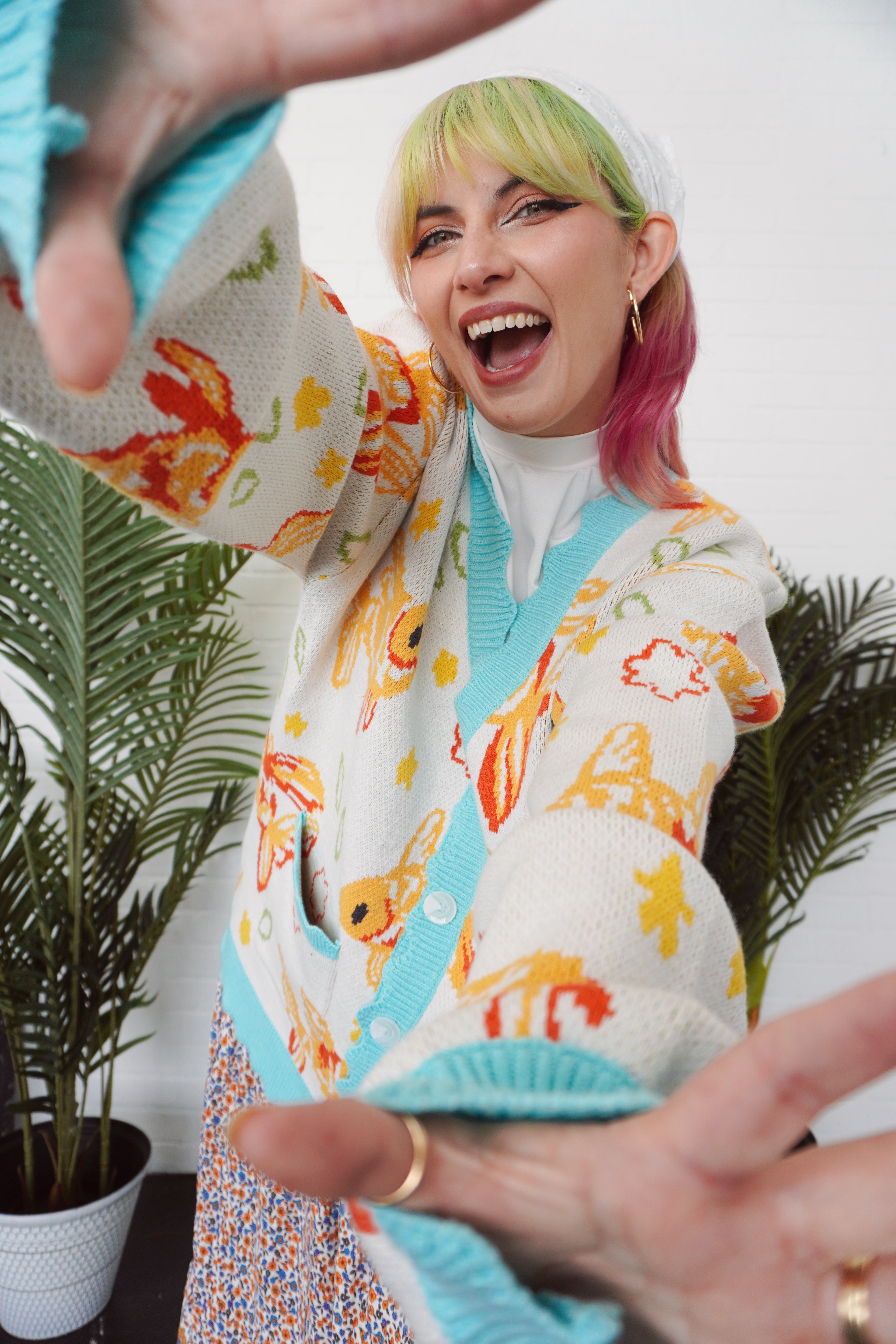 Swimmin' Around Cardigan – Steady Hands