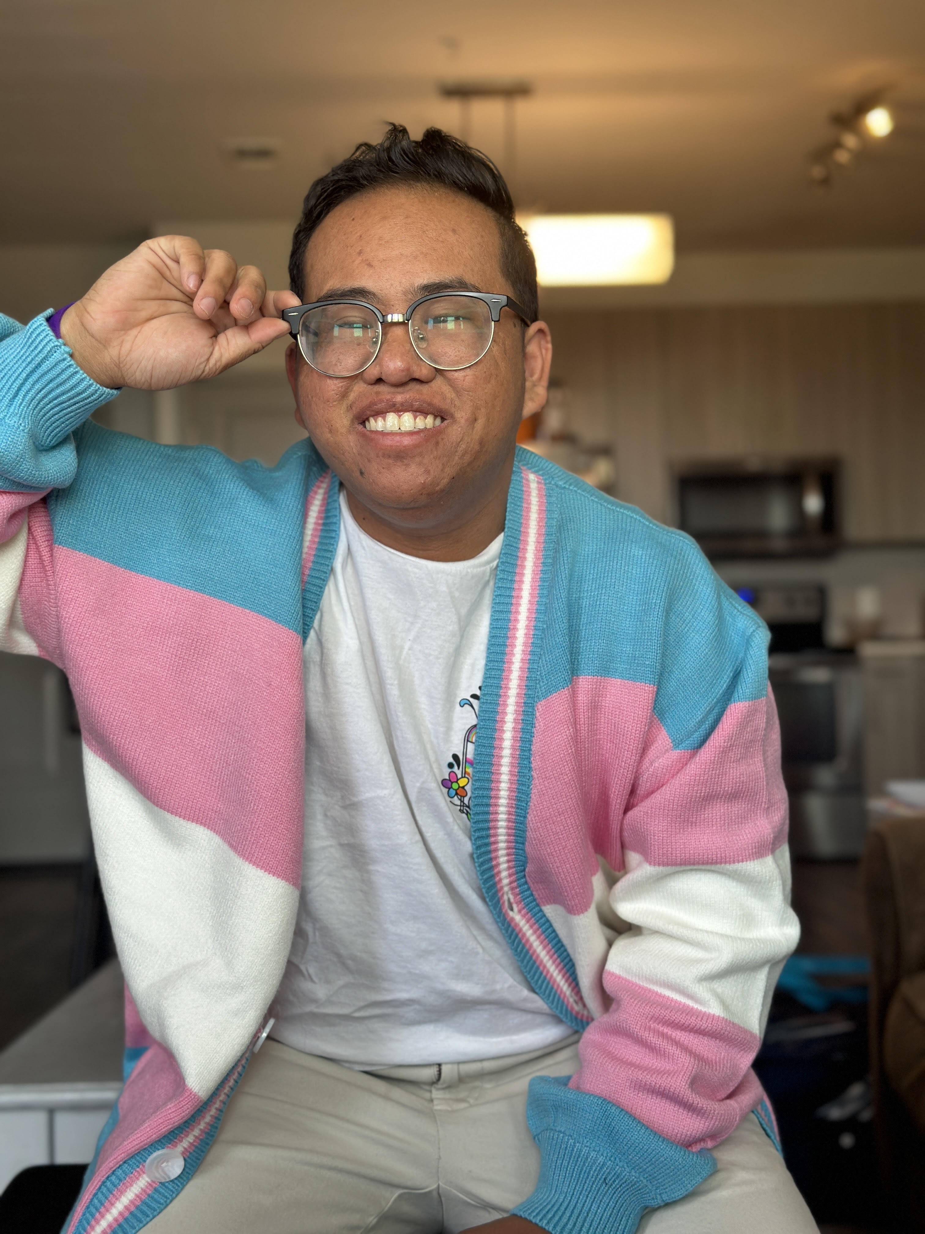 PRIDE ニット Trans Pride Cardigan – Steady Hands